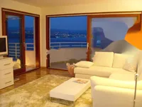 Недвижимость Четырехкомнатная квартира, центр, Опатия: 3