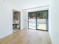 Недвижимость Трёхкомнатная квартира Центр: 4