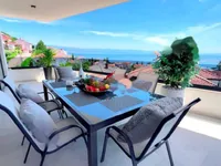 Недвижимость Трехкомнатная квартира, центр: 2