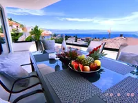 Недвижимость Трехкомнатная квартира, центр: 7