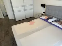 Недвижимость Трехкомнатная квартира, центр: 11