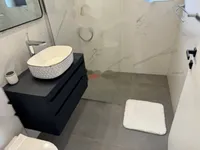 Недвижимость Трехкомнатная квартира, центр: 14