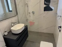 Недвижимость Трехкомнатная квартира, центр: 15