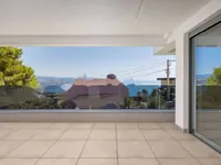 Недвижимость Двухкомнатная квартира в центре: 4