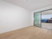 Недвижимость Двухкомнатная квартира в центре: 7