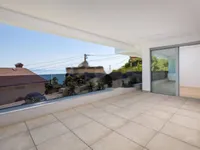 Недвижимость Двухкомнатная квартира в центре: 16