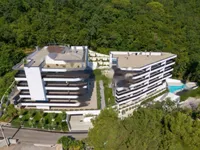 Недвижимость Двухкомнатная квартира в центре: 25