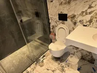 Недвижимость Трехкомнатная квартира в центре: 11