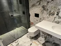 Недвижимость Трехкомнатная квартира в центре: 13