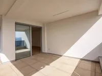 Недвижимость Двухкомнатная квартира, Центр: 1