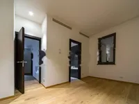 Недвижимость Четырехкомнатная квартира в центре: 6