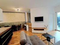 Недвижимость Квартира 1,5 комнатная Шишка: 3