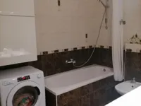 Недвижимость Четырёхкомнатная квартира в Гунцле: 9