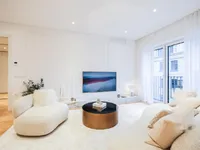 Недвижимость Двухкомнатная квартира в центре: 3