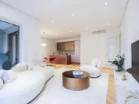 Недвижимость Двухкомнатная квартира в центре: 6