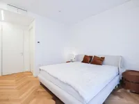 Недвижимость Двухкомнатная квартира в центре: 13