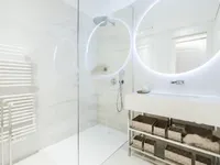 Недвижимость Двухкомнатная квартира в центре: 15