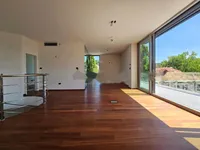 Недвижимость Квартира, 5+ комнат, Центр: 1