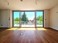 Недвижимость Квартира, 5+ комнат, Центр: 5