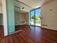 Недвижимость Квартира, 5+ комнат, Центр: 8