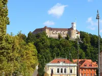 Недвижимость Квартира, 3 комнаты, Центр: 2