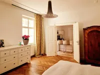 Недвижимость Трёхкомнатная квартира центр: 3