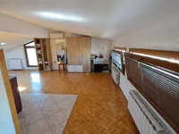 Недвижимость Дом, Побеги: 24