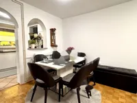 Недвижимость Четырехкомнатная квартира у рынка в Копере: 1