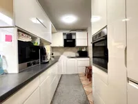 Недвижимость Четырехкомнатная квартира у рынка в Копере: 5