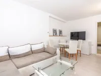 Недвижимость Однокомнатная квартира в Пиране: 10