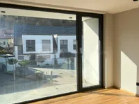 Недвижимость Четырехкомнатная квартира: 3