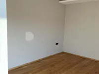 Недвижимость Четырехкомнатная квартира: 8