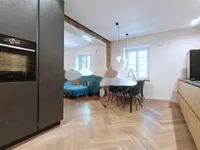 Недвижимость Трехкомнатная квартира у Трновской церкви: 8