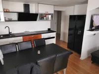 Недвижимость Квартира, 4-комн. ул. Кашель: 3