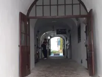 Недвижимость Трёхкомнатная квартира в центре: 2