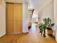 Недвижимость Четырёхкомнатная квартира Центр: 16