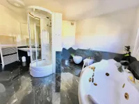 Недвижимость Четырёхкомнатная квартира Центр: 24