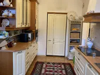 Недвижимость Квартира 4-комнатная, Центр: 17