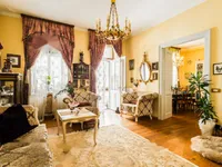 Недвижимость Квартира 4 комнаты в центре : 6