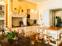 Недвижимость Квартира 4 комнаты в центре : 15