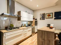 Недвижимость Квартира, 4 комнаты, центр: 3