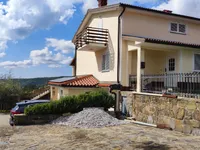 Недвижимость Двухэтажный дом в Марезиге: 1