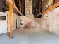 Недвижимость Пятикомнатная квартира в центре: 12