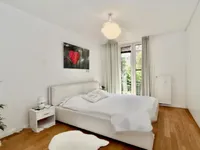 Недвижимость 2-комнатная квартира в центре: 1