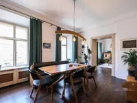 Недвижимость Четырехкомнатная квартира в центре: 4