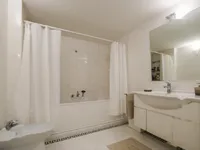 Недвижимость Четырехкомнатная квартира в центре: 13