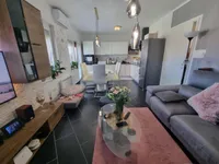 Недвижимость Двухкомнатная квартира Изола: 1