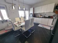 Недвижимость Двухкомнатная квартира Изола: 5