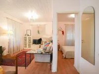 Недвижимость Двухкомнатная квартира, центр: 8