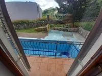 Недвижимость Семейный дом 394 кв.м, Центр: 12